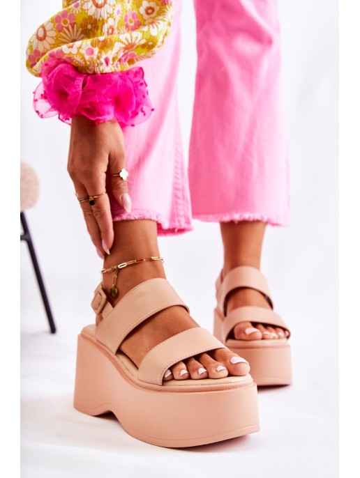 Fashionable Sandals On A Massive Platform Beige Mariel
