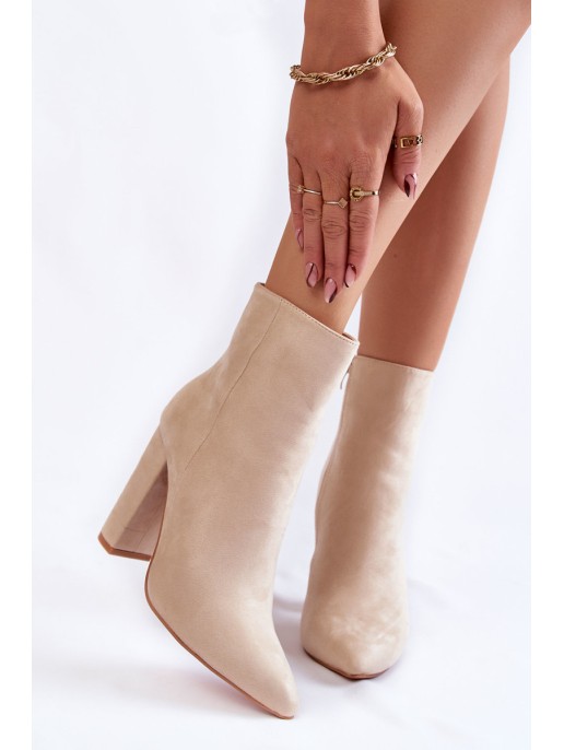 Elegant Suede Boots On a post Beige Ettany