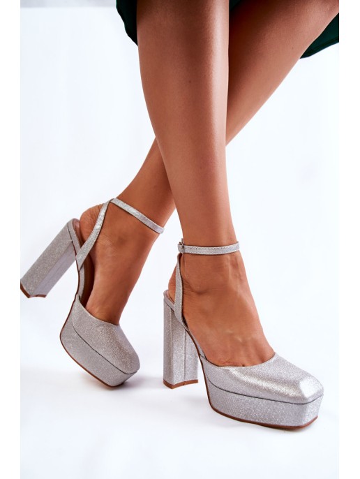 Women's Sandals Glitter On a Heel silver Rosel