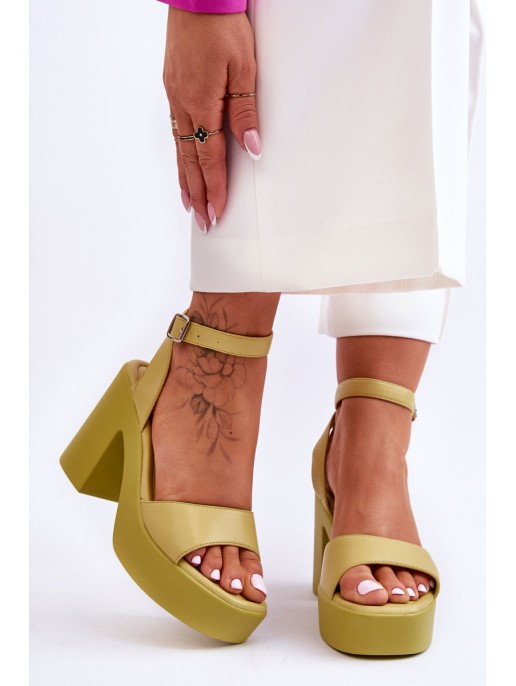 Fashionable Sandals On Massive Heel Lime Karmine