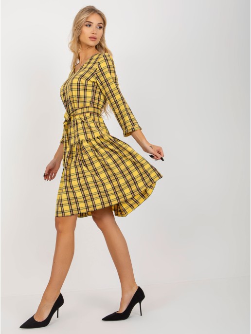 Sukienka-LK-SK-507788.27-czarno-żółty